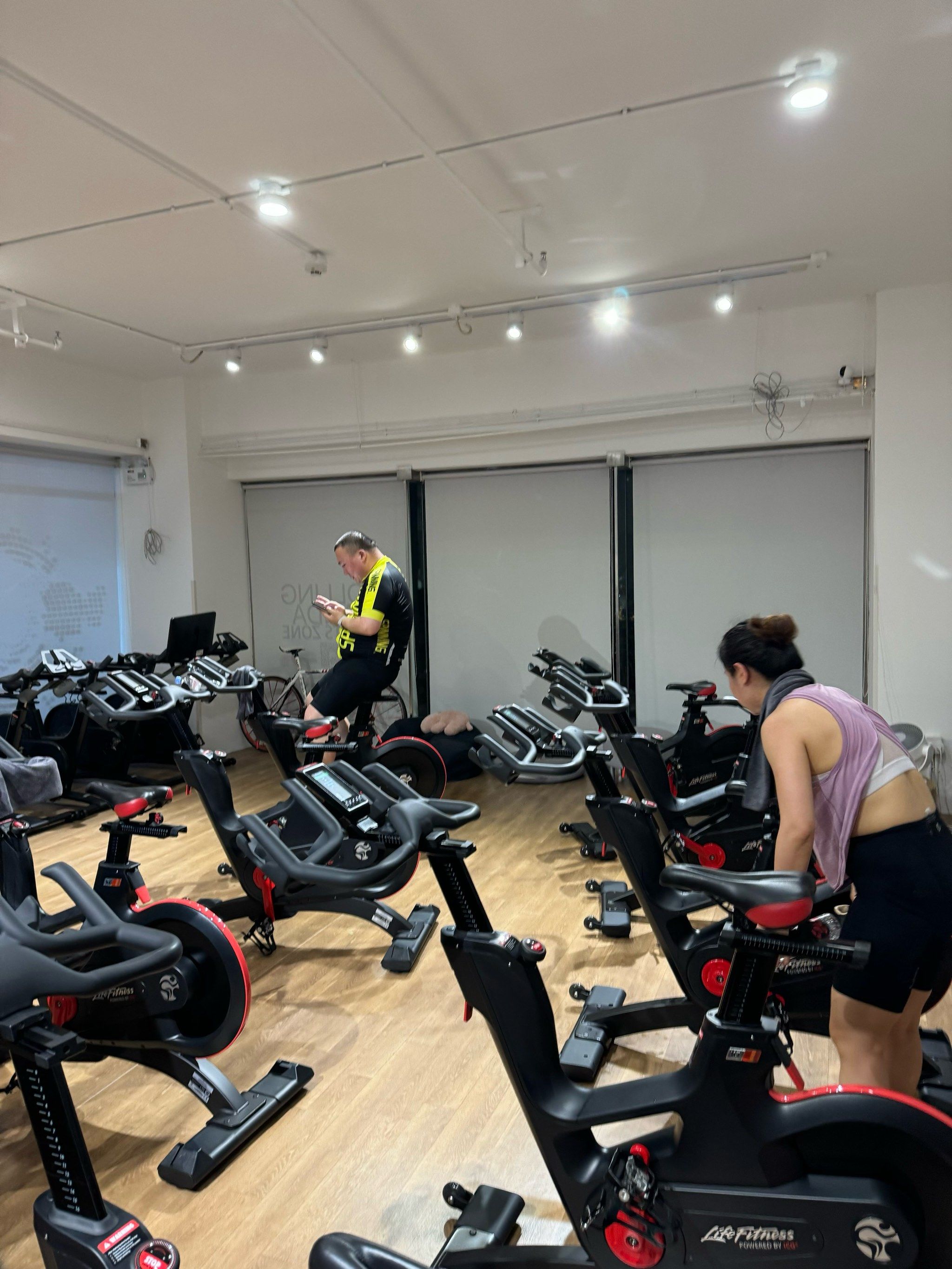 CRYSTAL动感单车家用磁控静音健身车体验评测:全折叠设计带来全新健身体验(图1)